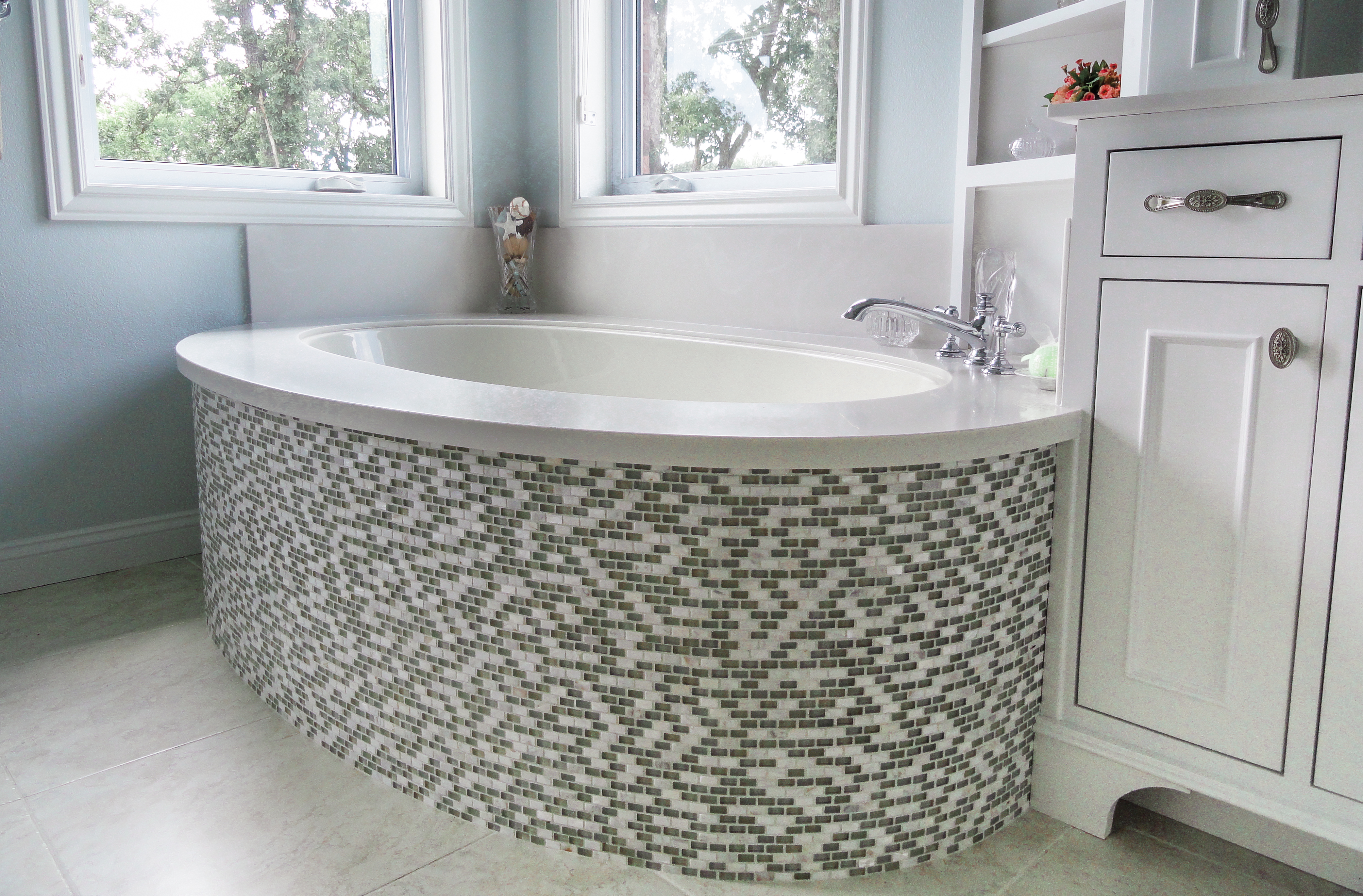 tile tub, soaking tub, round tub, inset cabinets, white cabinets, white tub, master bathroom